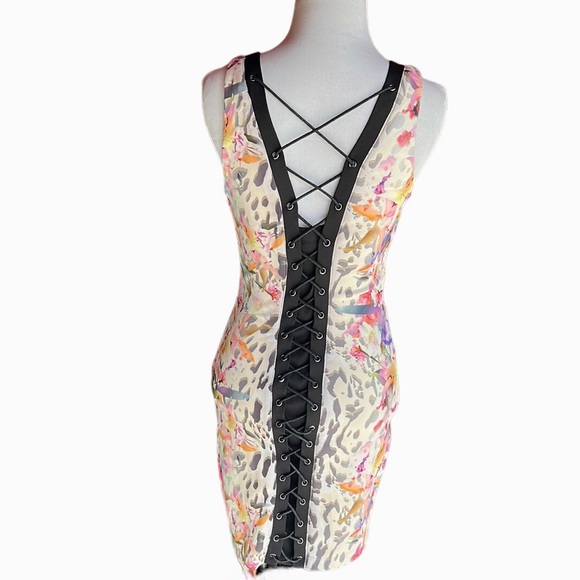 🆕‼️BeBe Y2K Corset Style Body Con Print Dress ‼️ - Picture 8 of 8